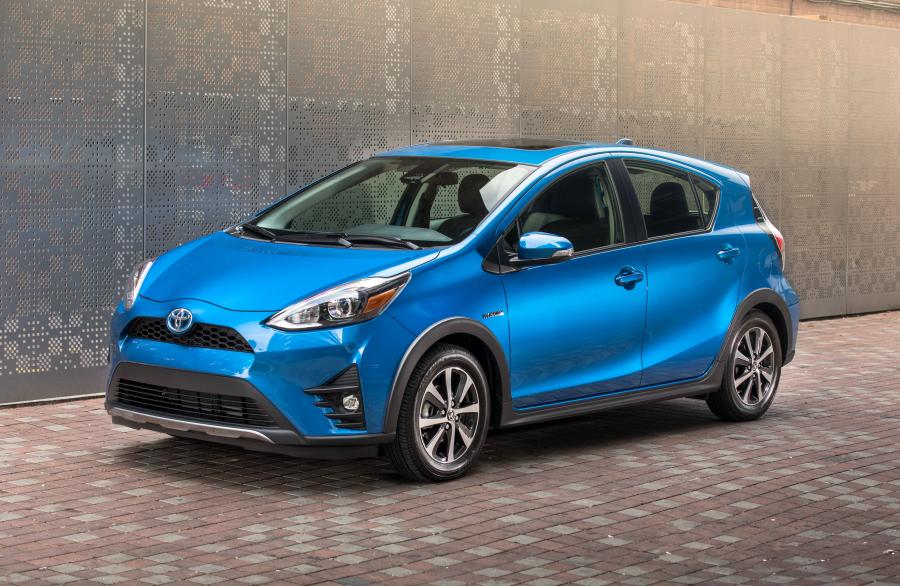  Toyota Prius c 2018 года  (фото 2 из 20)